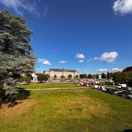 Duplex Confort Exceptionnel Hyper Centre Calme Sans Vis A Vis Parking Vue Jardin